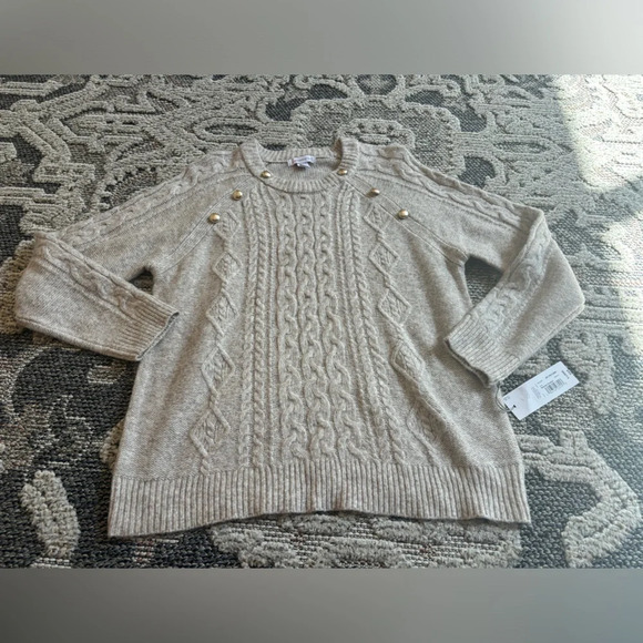 Liz Claiborne Knitted Cable Knit Sweater With Button Details Size XL NWT - Picture 1 of 3